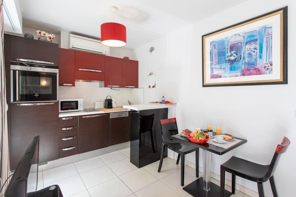 L18 Parking Terrace Ac 10mins Walk To Beaches Appartamento Nizza